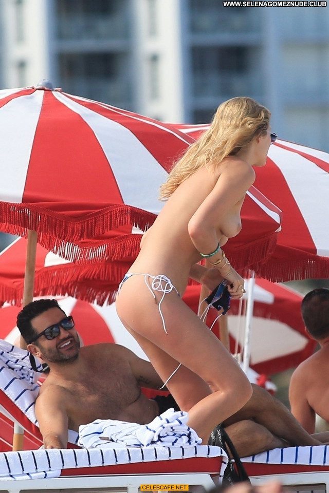 Toni Garrn No Source Friends Babe Beautiful Beach Celebrity Topless
