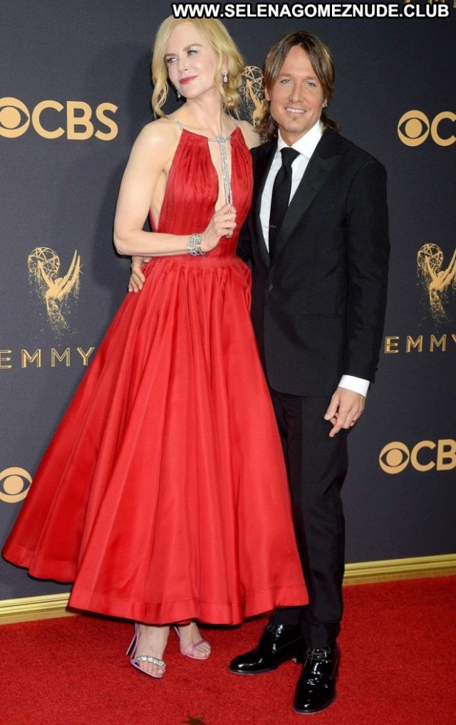 Nicole Kidman Primetime Emmy Awards Posing Hot Paparazzi Celebrity
