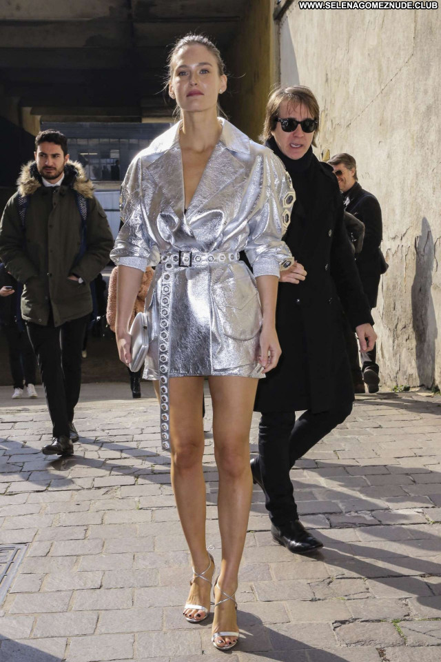 Bar Refaeli Celebrity Babe Posing Hot Beautiful Sexy Famous And Uncensored