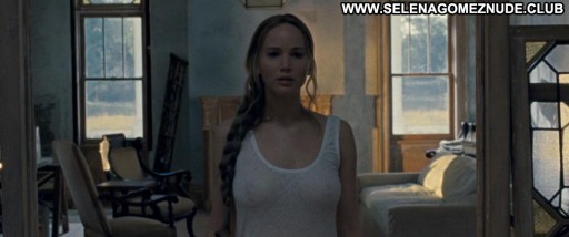 Naked Jennifer Lawrence in Mother! < ANCENSORED