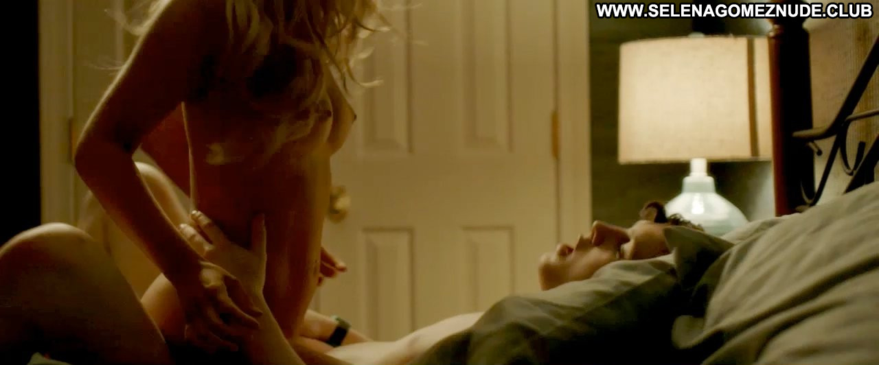Zoe Hall Nude