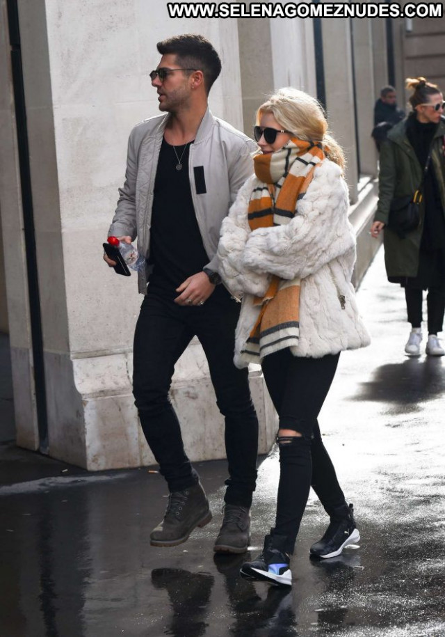 Lottie Moss No Source Paris Boyfriend Babe Posing Hot Paparazzi