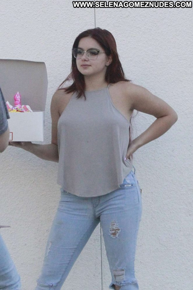 Ariel Winter Los Angeles  Beautiful Celebrity Winter Cake Angel Los