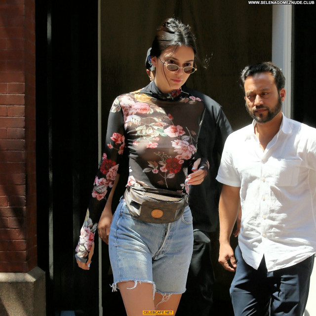 Kendall Jenner No Source See Through Shopping Celebrity Beautiful