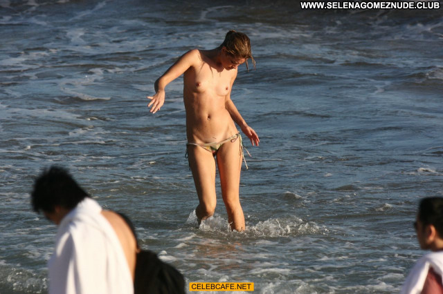 Julie Ordon No Source Toples Beach Beautiful Topless Babe Celebrity