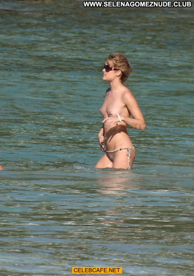 Julie Ordon No Source  Beach Celebrity Babe Posing Hot Beautiful