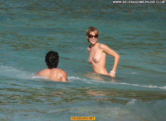 Julie Ordon No Source Beach Babe Posing Hot Celebrity Toples Topless