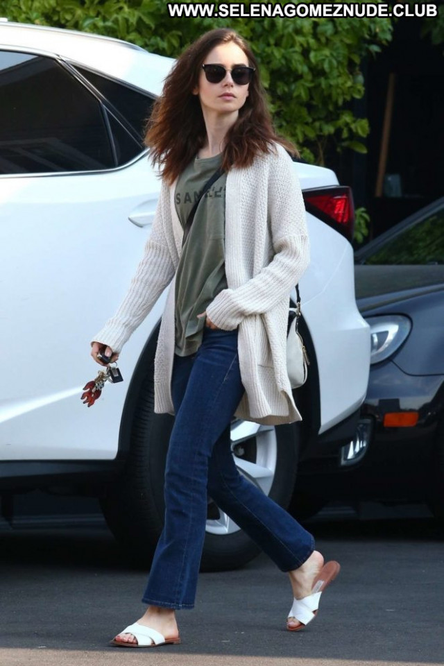 Lily Collins No Source Paparazzi Celebrity Jeans Beautiful Babe
