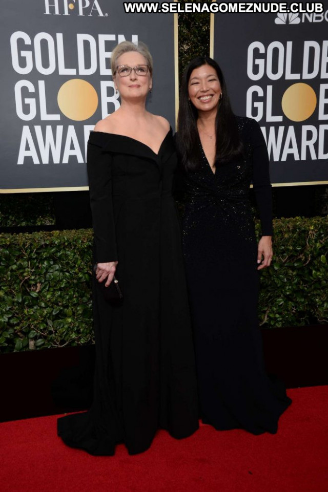 Meryl Streep Golden Globe Awards Celebrity Paparazzi Beautiful Babe