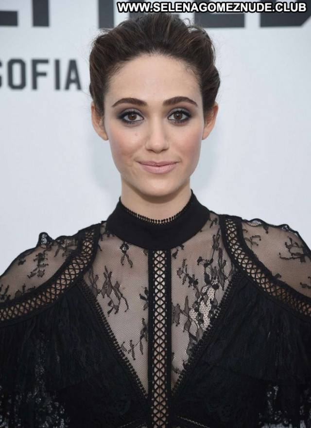 Emmy Rossum No Source Posing Hot Nyc Babe Paparazzi Beautiful