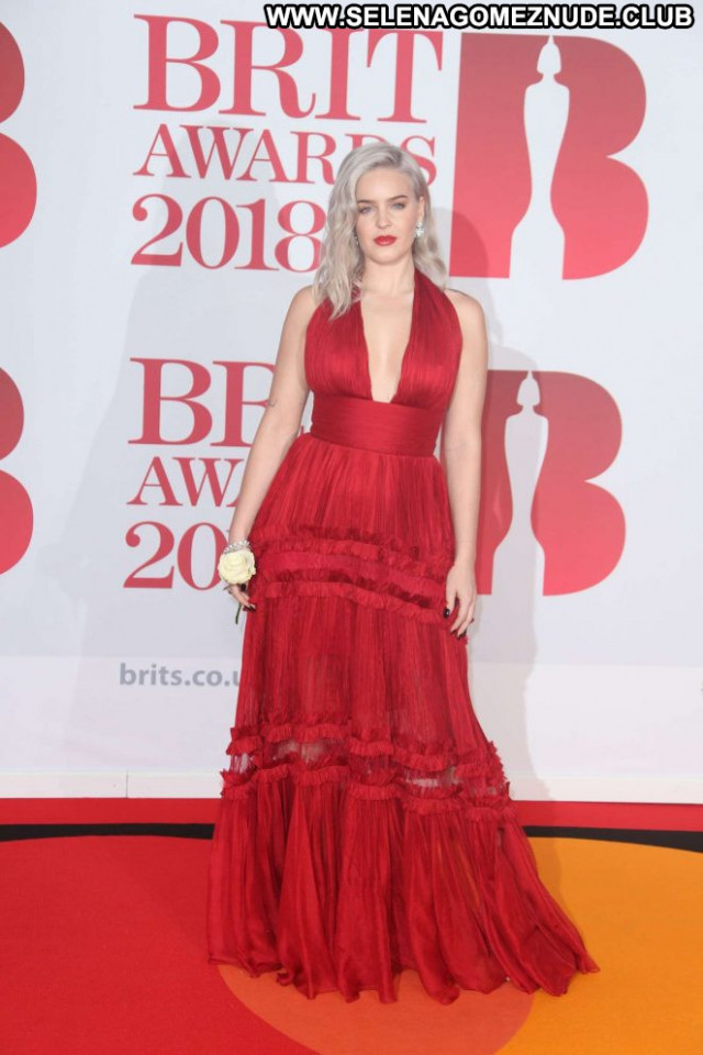 Anne Marie Brit Awards  Awards Beautiful Paparazzi London Celebrity