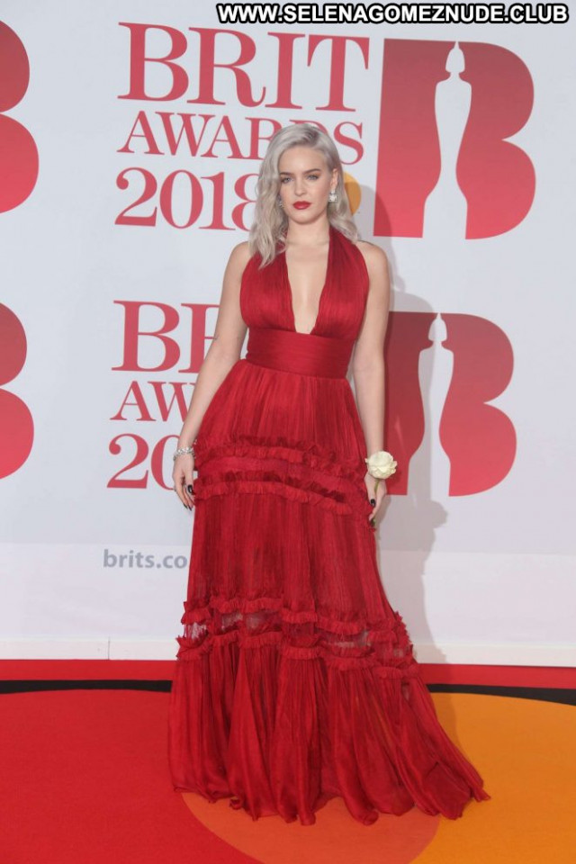 Anne Marie Brit Awards Celebrity Awards London Babe Beautiful