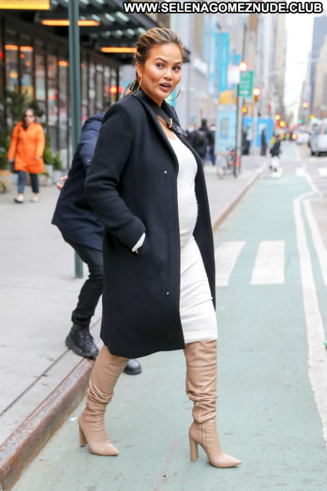 Chrissy Teigen New York Posing Hot Paparazzi Celebrity New York