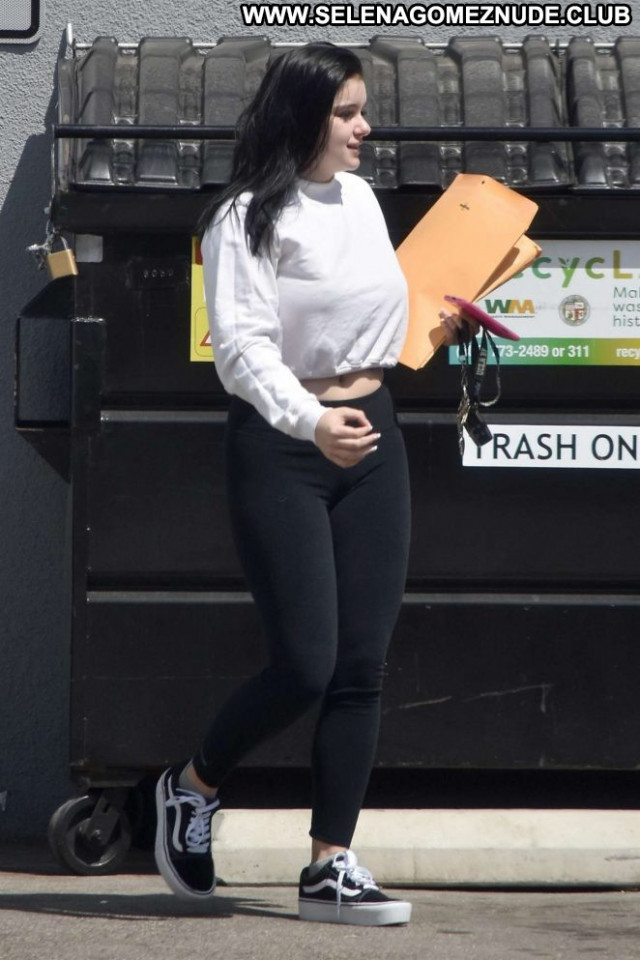 Ariel Winter No Source Posing Hot Beautiful Celebrity Paparazzi