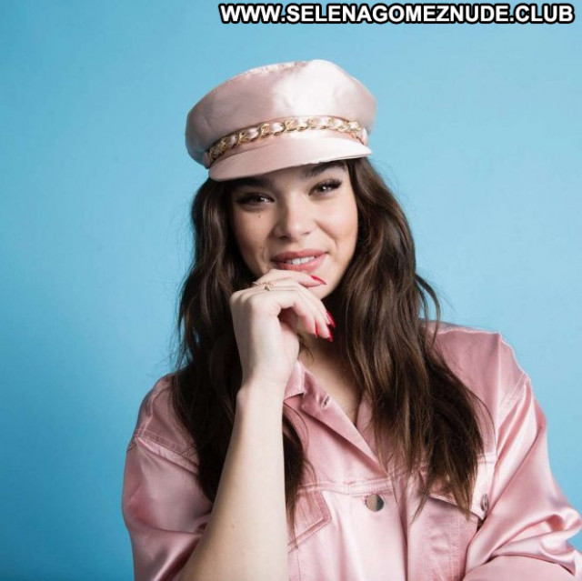 Hailee Steinfeld No Source Celebrity Beautiful Posing Hot Paparazzi