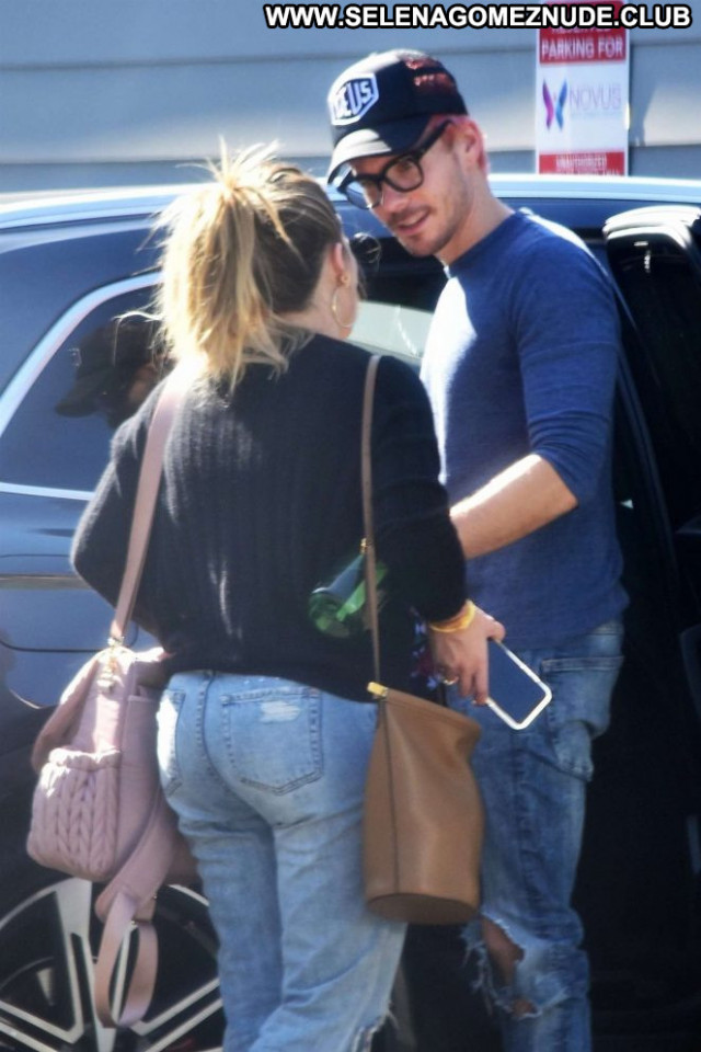 Hilary Duff Los Angeles Celebrity Angel Beautiful Paparazzi Posing