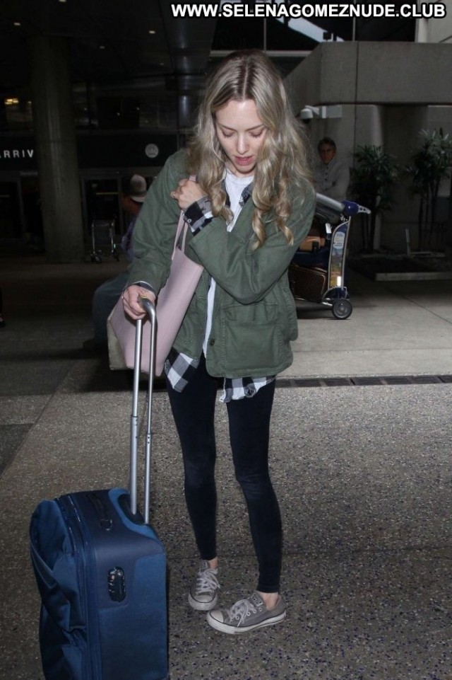 Amanda Seyfried Lax Airport  Babe Celebrity Posing Hot Lax Airport