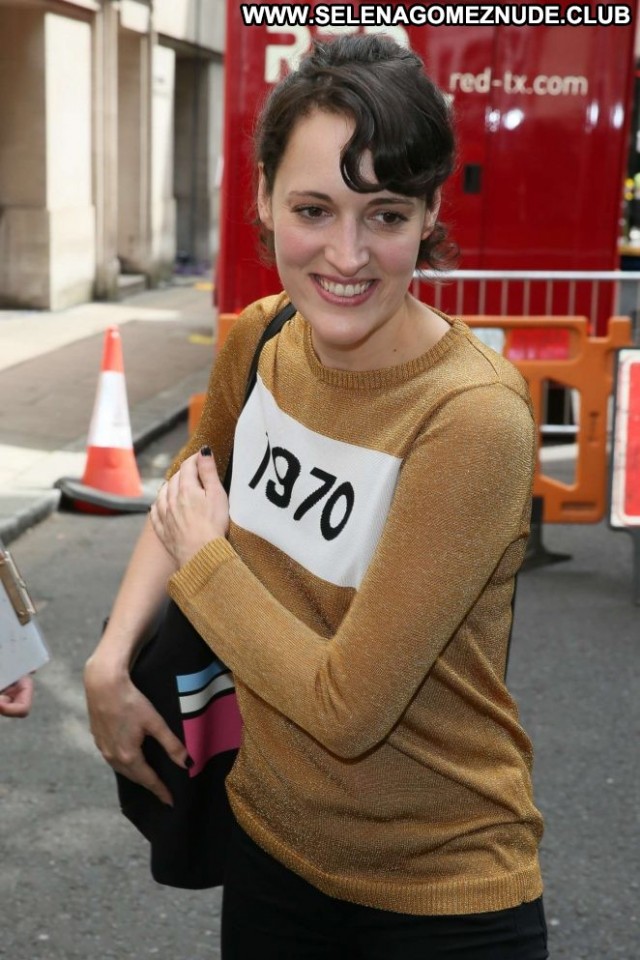 Phoebe Waller Bridge No Source Posing Hot Babe Celebrity London