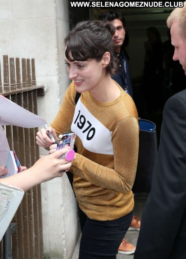 Phoebe Waller Bridge No Source Posing Hot London Babe Celebrity