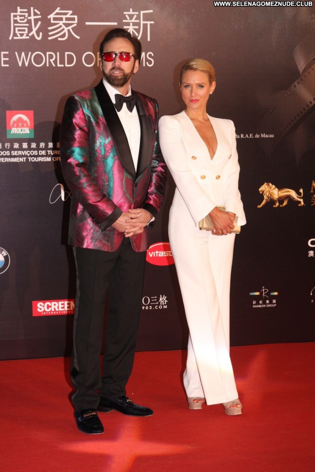 Nicky Whelan The Red Carpet  China Celebrity Babe Red Carpet Car