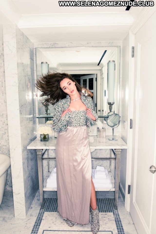 Alycia Debnam Carey Celebrity Paparazzi Car Babe Photoshoot