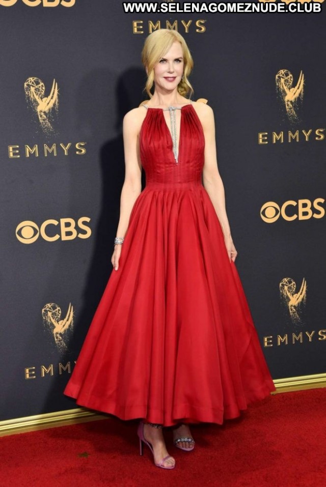 Nicole Kidman Primetime Emmy Awards Posing Hot Paparazzi Babe