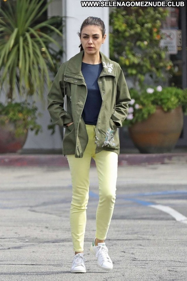 Mila Kunis Los Angeles Los Angeles Angel Babe Posing Hot Beautiful
