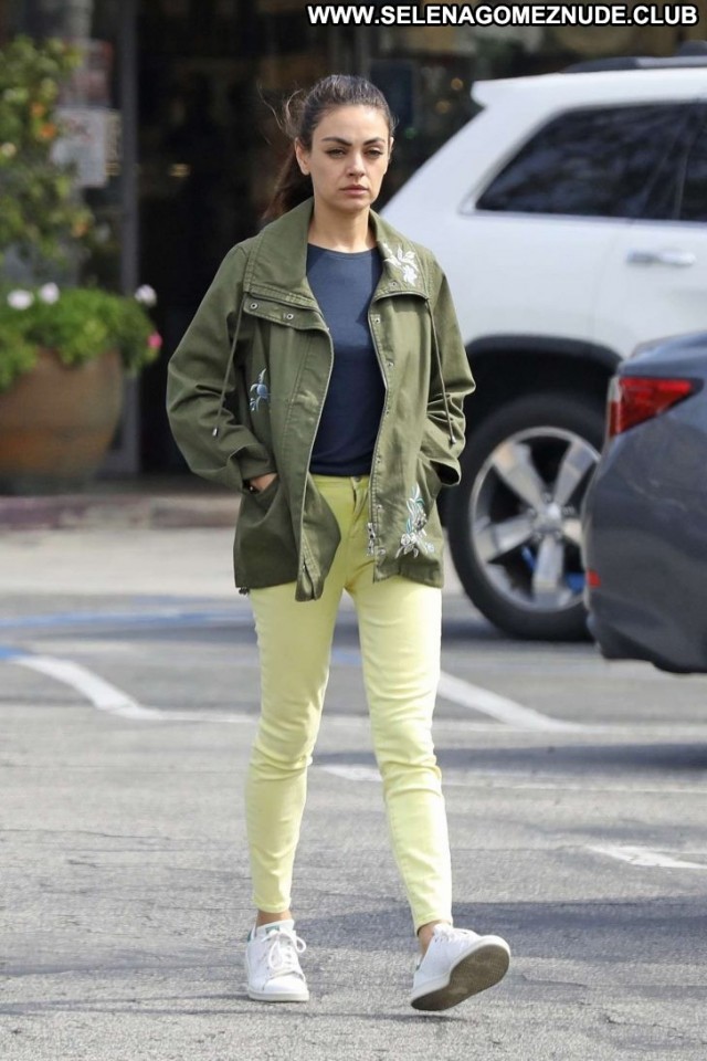 Mila Kunis Los Angeles Beautiful Posing Hot Los Angeles Paparazzi