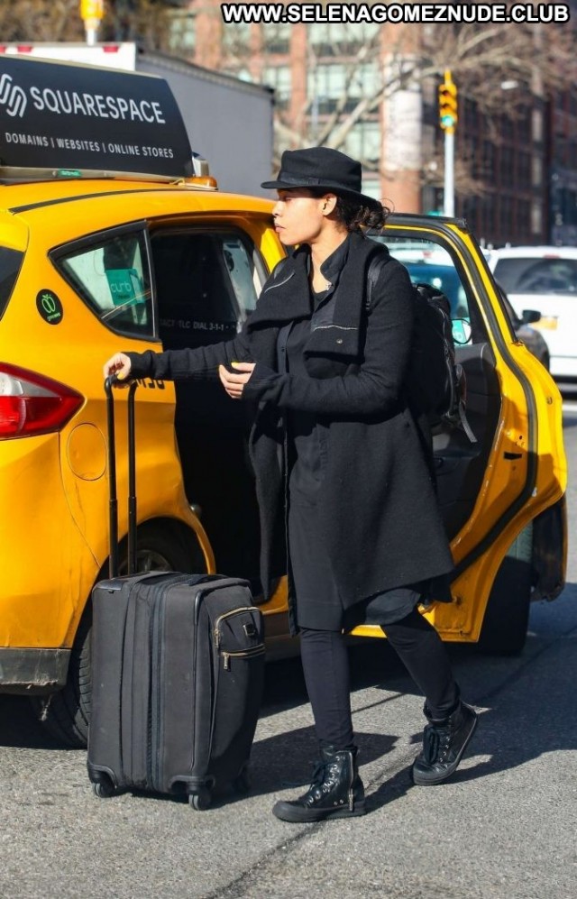 Rosario Dawson New York Paparazzi New York Beautiful Posing Hot Babe