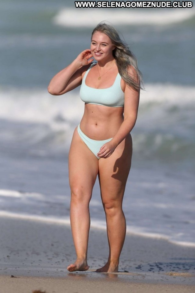 Iskra Lawrence The Beach Posing Hot Beach Beautiful Bikini Paparazzi