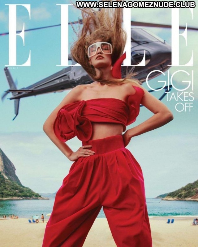 Gigi Hadid S Magazine Posing Hot Beautiful Magazine Celebrity Babe