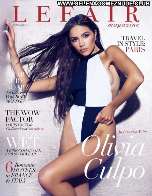 Olivia Culp No Source Posing Hot Beautiful Magazine Celebrity Babe