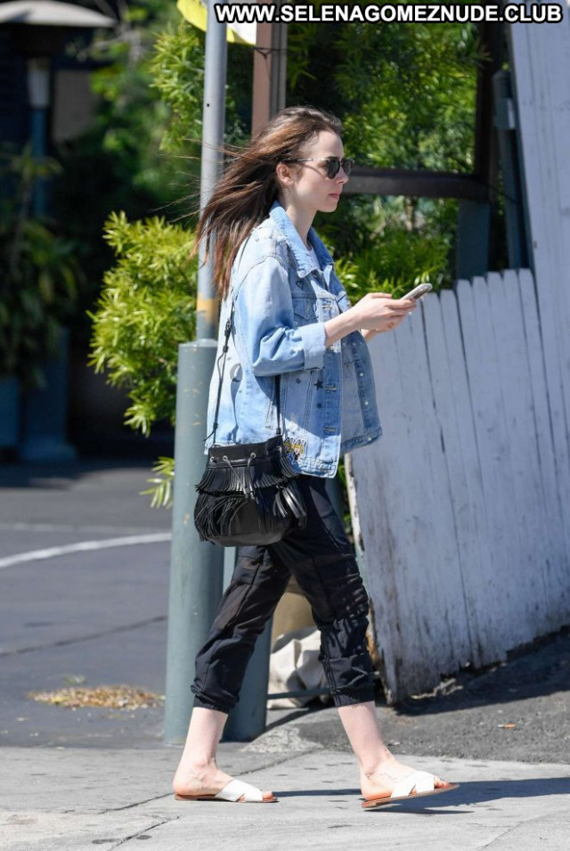 Lily Collins No Source  Posing Hot Babe Paparazzi Beautiful Celebrity