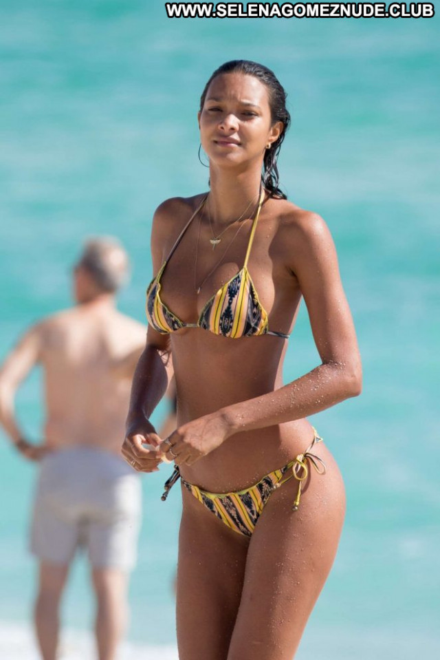 Lais Ribeiro The Beach Beach Posing Hot Celebrity Beautiful Bikini