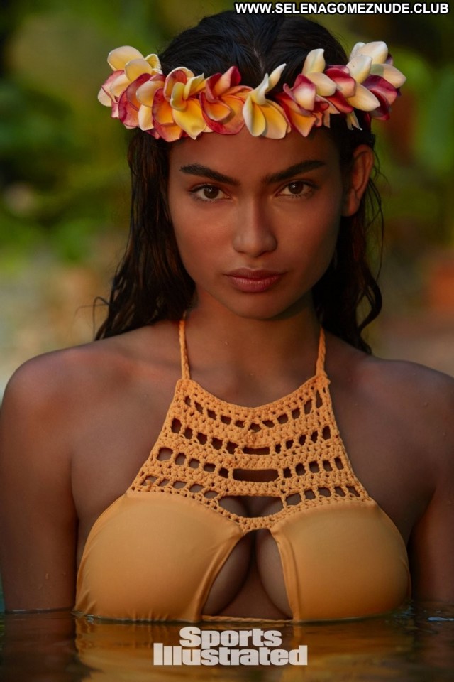 Kelly Gale Sports Illustrated Australian Australia Sweden Posing Hot