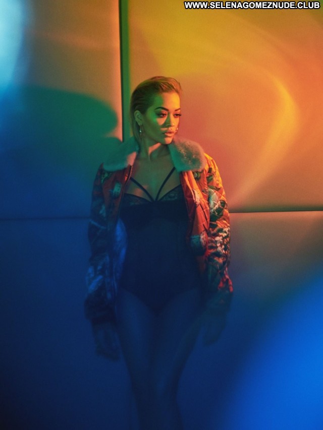 Rita Ora Vanity Fair Beautiful Twitter Posing Hot Celebrity Babe