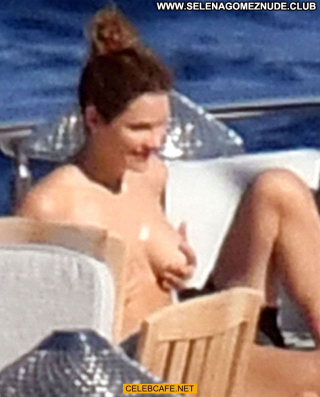 Katharine Mcphee No Source Topless Yacht Beautiful Toples Celebrity