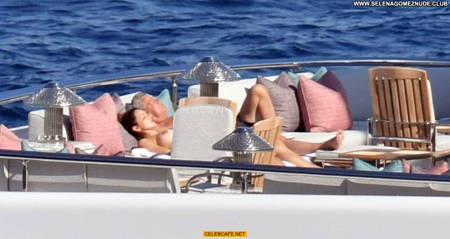 Katharine Mcphee No Source Posing Hot Babe Beautiful Toples Yacht