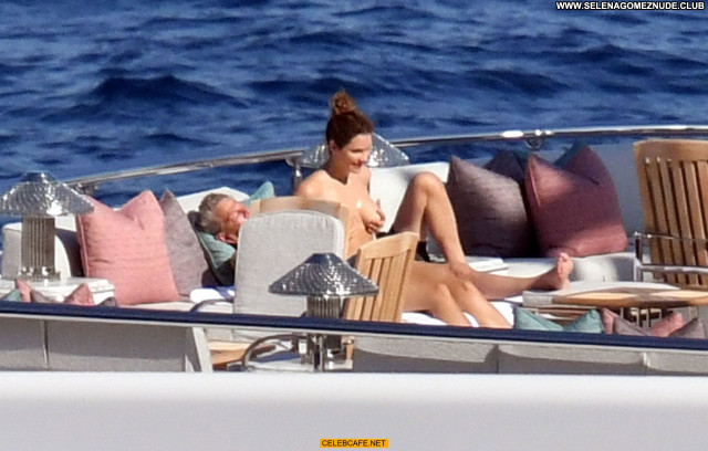 Katharine Mcphee No Source Posing Hot Yacht Babe Beautiful Celebrity