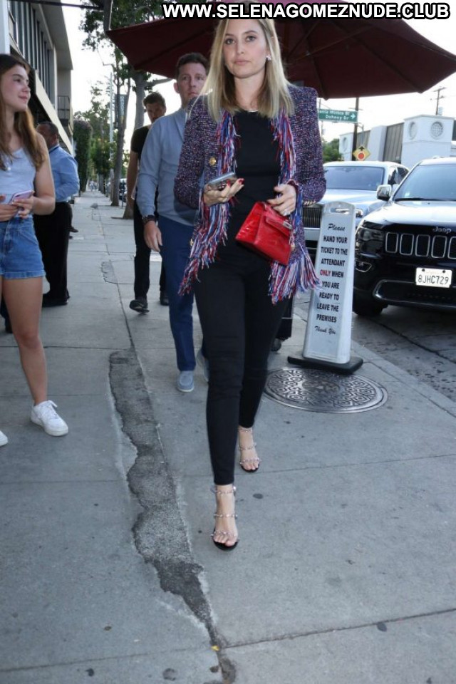 Holly Valance West Hollywood Posing Hot Celebrity Paparazzi Beautiful