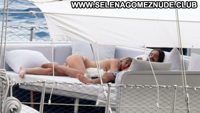 Heidi Klum No Source Beautiful Posing Hot Babe Paparazzi Celebrity
