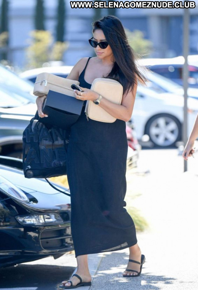 Shay Mitchel Los Angeles  Celebrity Paparazzi Babe Posing Hot