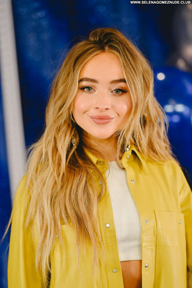 Sabrina Carpenter No Source Beautiful Babe Posing Hot Sexy Celebrity