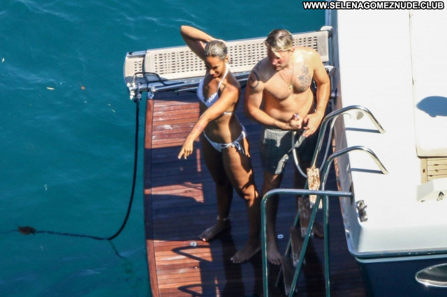 Leaked katie holmes paparazzi bikini yacht shots