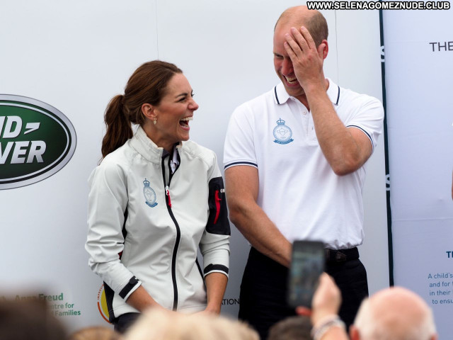 Kate Middleton No Source Posing Hot Beautiful Celebrity Sexy Babe