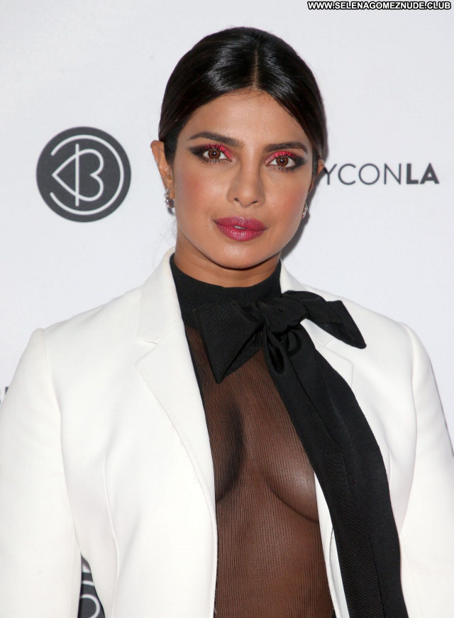 Priyanka Chopra No Source Babe Beautiful Sexy Celebrity Posing Hot