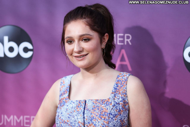 Emma Kenney No Source Sexy Beautiful Posing Hot Celebrity Babe