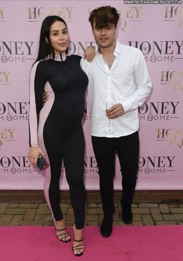 Marnie Simpson No Source Sexy Celebrity Beautiful Posing Hot Babe