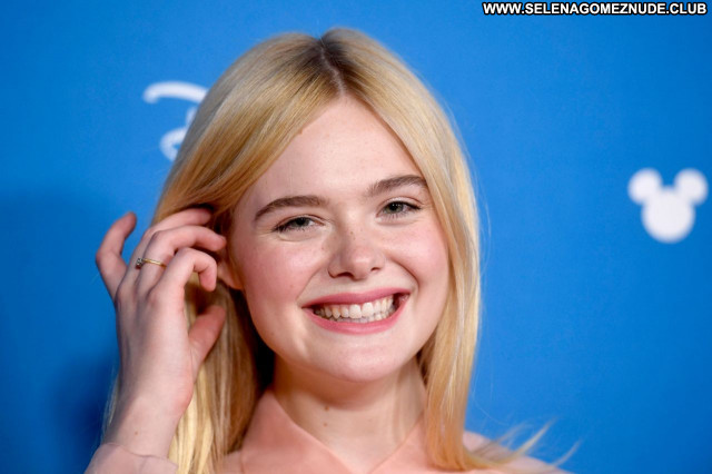 Elle Fanning No Source Posing Hot Sexy Celebrity Babe Beautiful