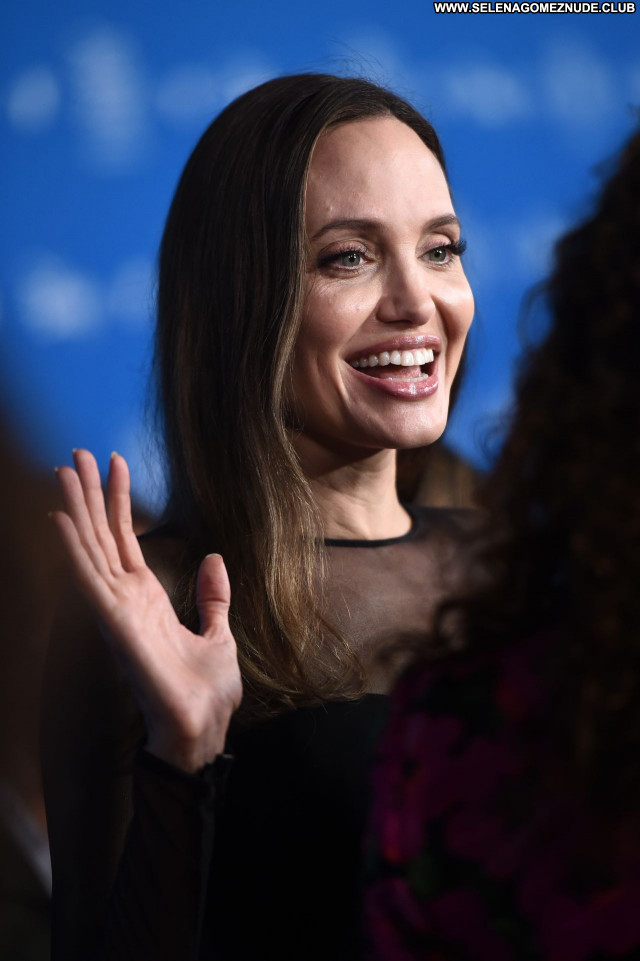 Angelina Jolie No Source Celebrity Posing Hot Babe Sexy Beautiful